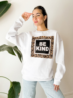 Buzo frizado be kind - comprar online