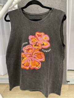 Musculosa batik flowers - comprar online