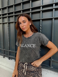 Remera batik balance - comprar online