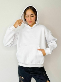 BUZO LISO CON CAPUCHA - comprar online