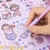 Caixa presenteável c/ cartela de adesivos e washi tape - Menininhas Kawaii - Papelaria da Jade