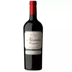 NICASIA RED BLEND CABERNET FRANC