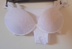 Conjunto Calcinha e Sutiã com Bojo P Branco