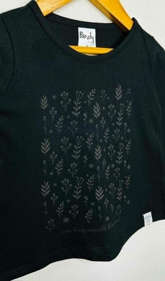 REMERA NENA FLORES - comprar online