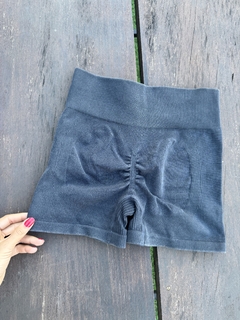 Calza corta Gris en internet