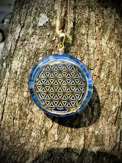 Pingente Orgonite Flor da Vida Com Lápis-Lazúli - comprar online