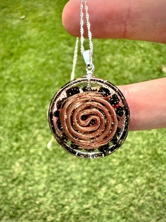 Pingente Orgonite Medalha Proteção Energética - comprar online