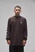 CAMISETA MANGA LONGA "STUDIOS C" BROWN - loja online