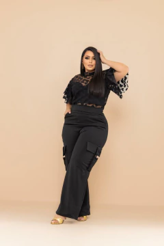 Calça Pantalona Plus Size em Neoprene com Bolsos Cargo – Conforto, Estilo e Versatilidade - Tamanho Único (46-52) - loja online