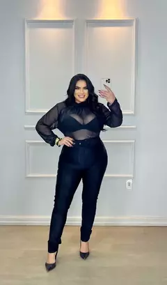 Calça Max Power Preta em Malha Prada com Cinto: Versatilidade e Estilo - Tamanho Único (44-50)