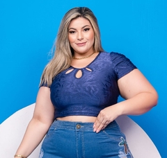 Cropped com recortes em malha jacquard azul: Elegância e Estilo em Tamanho Único (44-50)