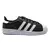 Tênis Adidas Superstar na internet