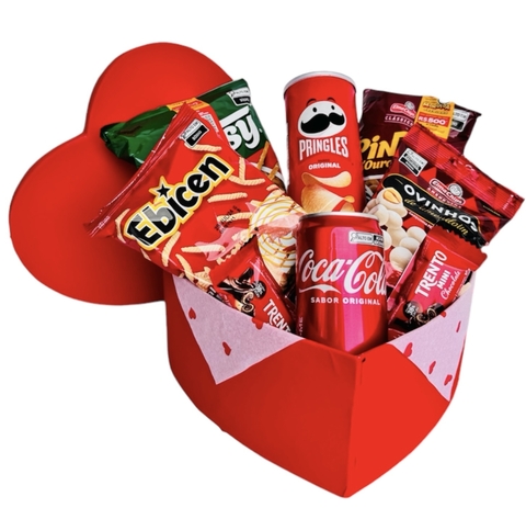 Cesta coração com petiscos