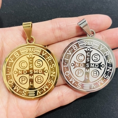 Dije Cruz de san Benito 40mm(una sola cara) elegir color - comprar online