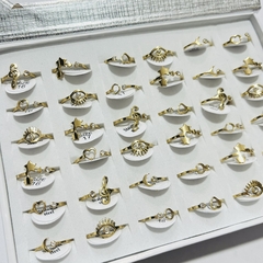 Anillo acero dorado surtido con strass caja x36 - comprar online
