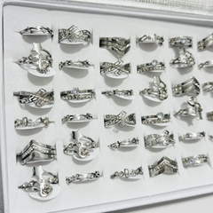Anillo acero quirúrgico surtido strass caja x36