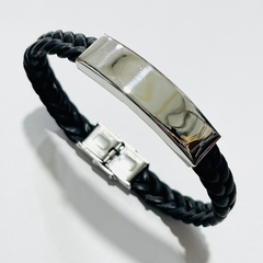 Pulsera cuerina con acero quirúrgico
