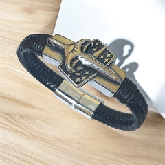 Pulsera cuerina magnética con espada acero quirúrgico