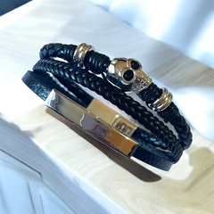 Pulsera cuerina magnética con calavera