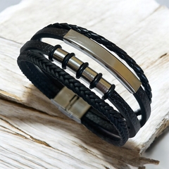 Pulsera cuerina con acero quirúrgico
