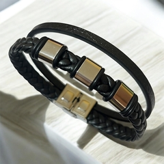 Pulsera cuerina con acero quirúrgico