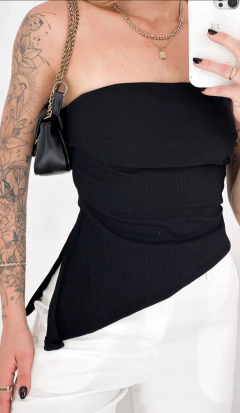 Blusa Barbara Preta na internet