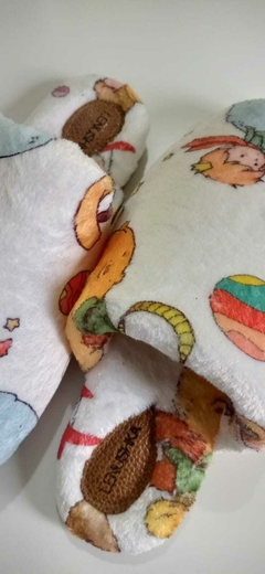 Pantuflas Lenushka Cerradas - En polar soft estampado El Principito - comprar online