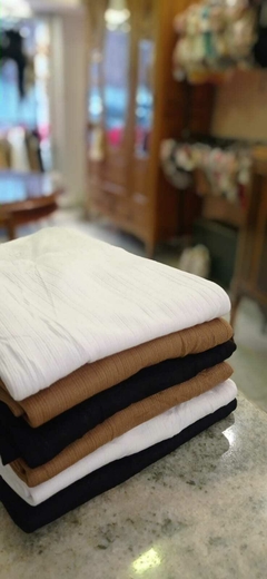 Polera térmica, detalle labrado