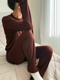 Pijama Lisa - Buzo y pantalón recto, de lanilla lisa - comprar online