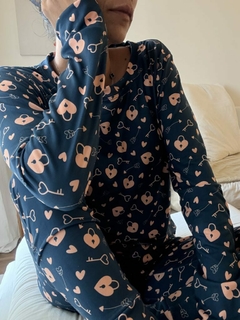 Pijama Juli Candado - De remera manga larga y pantalón largo tipo babucha, en modal soft. en internet