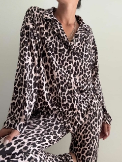 Pijama Isabel Animal Print - Camisero de manga larga y pantalón largo. En modal soft. - Lenushka