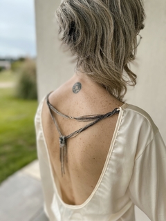 Vestido con cadenas Tramps