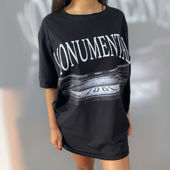 Remera MONUMENTAL