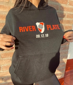 BUZO ¨EL MÁS GRANDE¨ RIVER PLATE - Messer