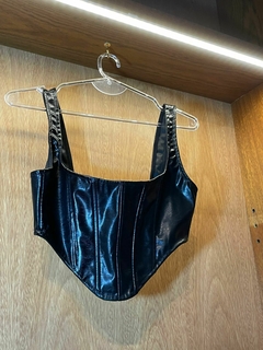 TOP CUERINA NEGRO - comprar online