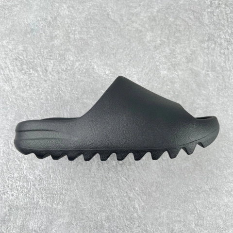 adidas Yeezy Slide