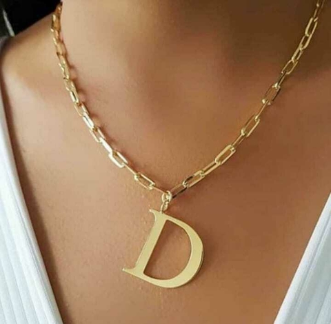 Inicial 2,5cm na Cartier