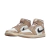 Tênis Air Jordan 1 Mid 'Desert' na internet