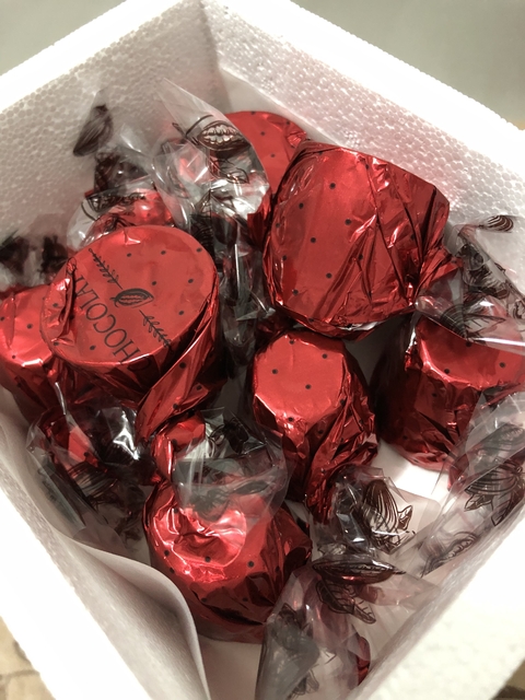 BOMBOM COPINHO COM LICOR DE CHOCOLATE 200g/CHOCOLATE AO LEITE 33%