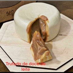 Queijo trufado com Doce de Leite Artesanal