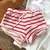 SHORT LOLI RAYADO ROJO en internet