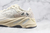 Yeezy 700 V1 "Analog" na internet