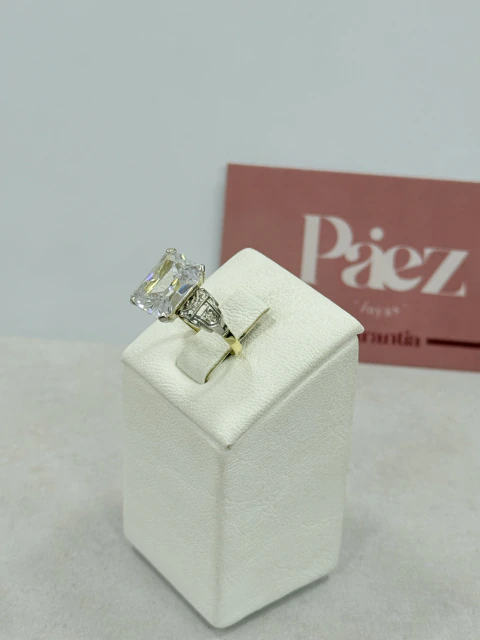 Anillo Facetado Rectangular