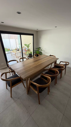 Mesa de Comedor Nativa Maciza — Petiribí - JR muebles & deco