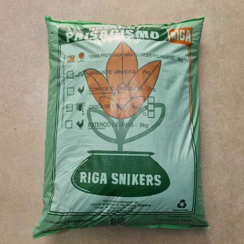 Terra Com Adubo 09 kg