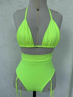 Conjunto Rave Tiras Yellow na internet