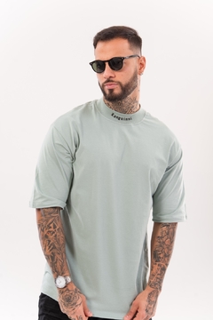003 CAMISETA OVERSIZED GOLA PADRE LONGUINNI na internet