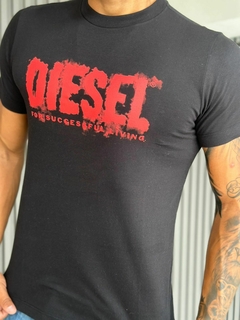 Camiseta básica Diesel Black One na internet