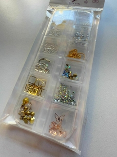 Deco surtida, lunitas + strass IDM X 12 u en internet