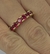 Meia aliança 4 garras zircônia rubi curudum 4mm - Banho ouro amarelo
